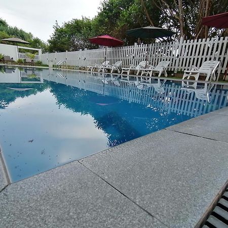 Ara Beach Resort Mirissa Dış mekan fotoğraf