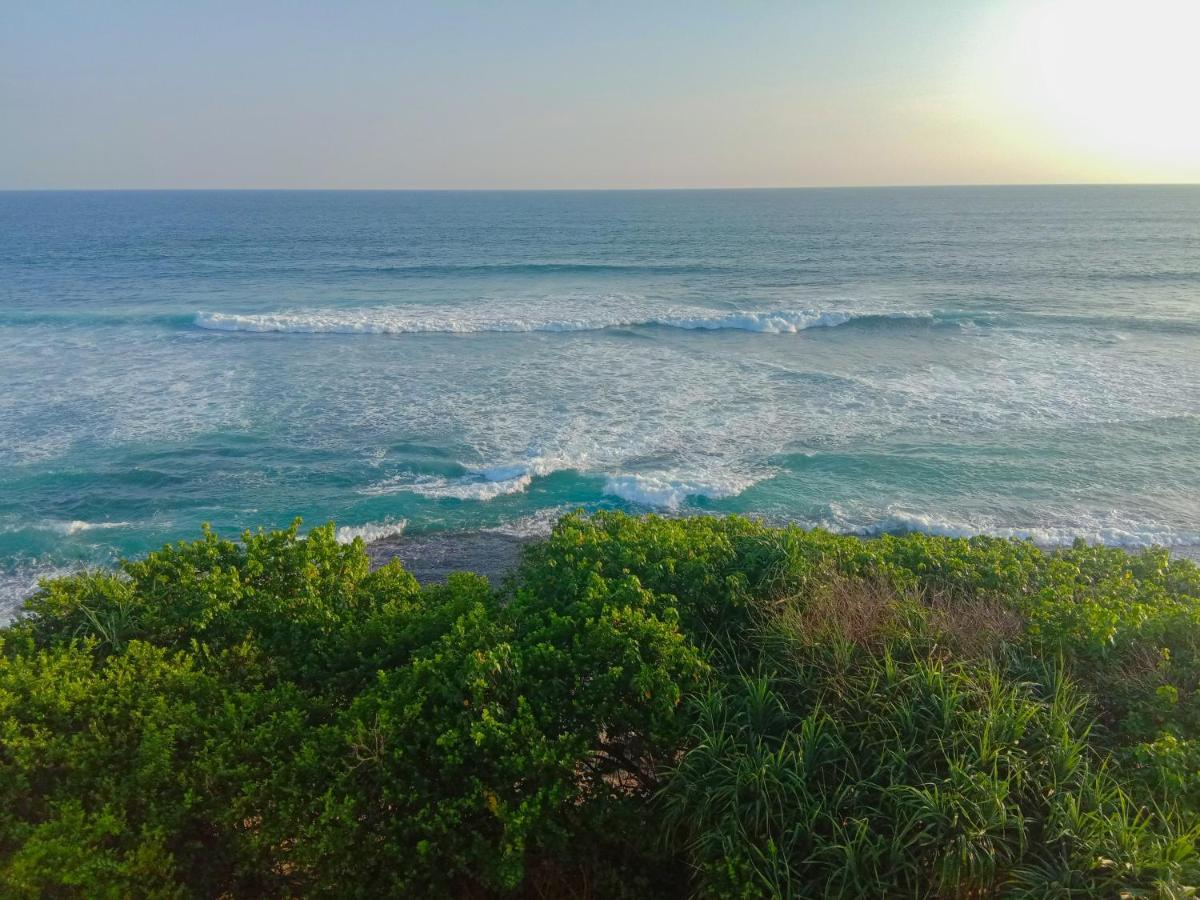 Ara Beach Resort Mirissa Dış mekan fotoğraf