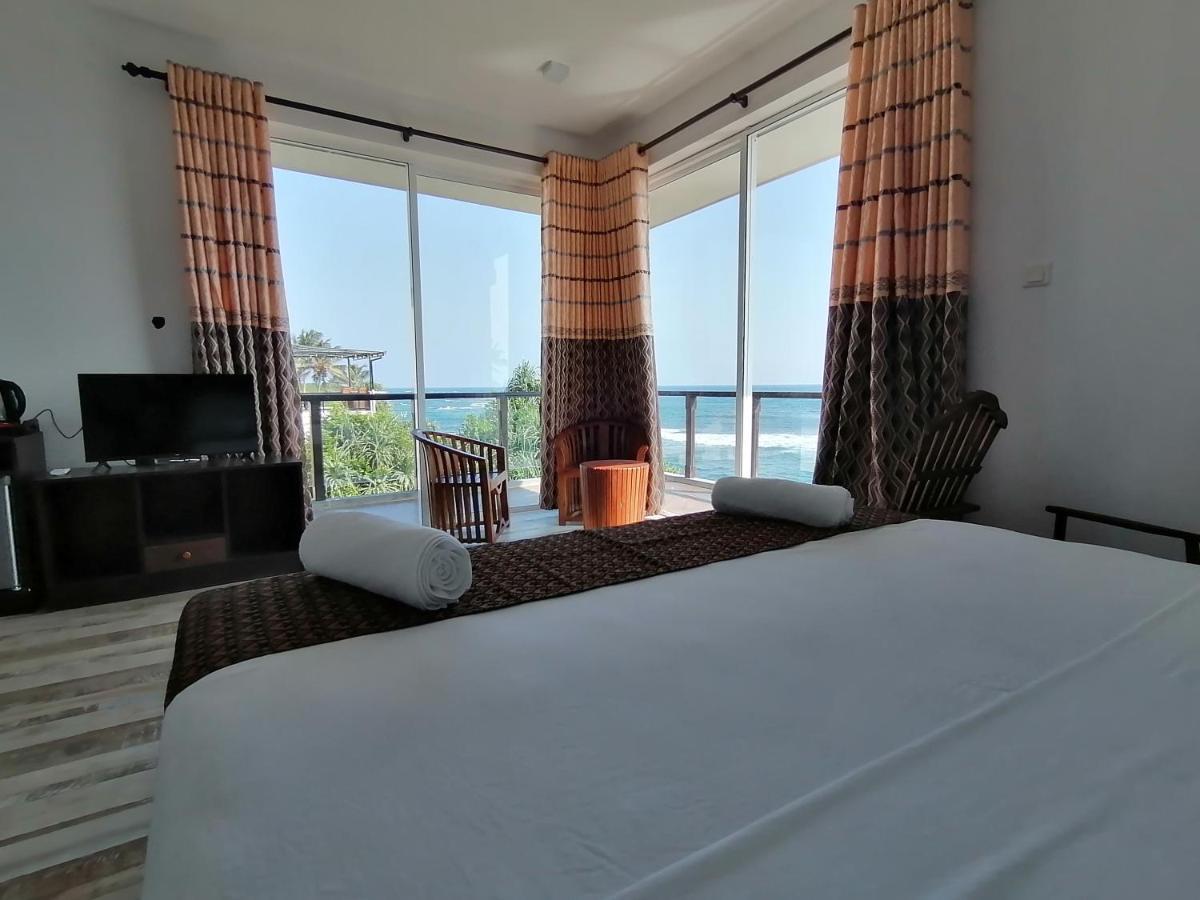 Ara Beach Resort Mirissa Dış mekan fotoğraf