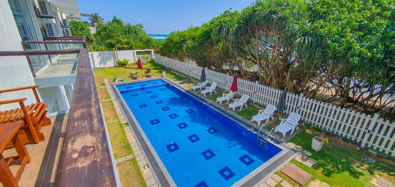 Ara Beach Resort Mirissa Dış mekan fotoğraf