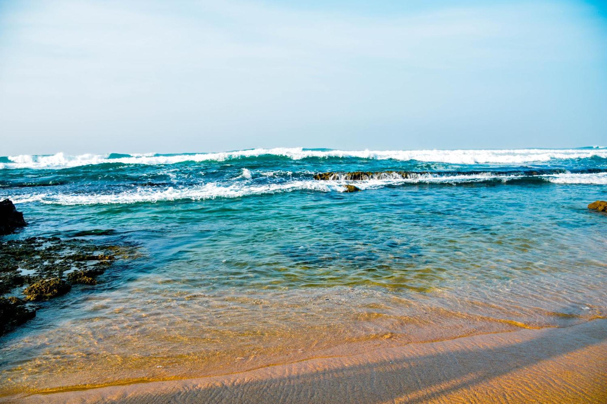 Ara Beach Resort Mirissa Dış mekan fotoğraf